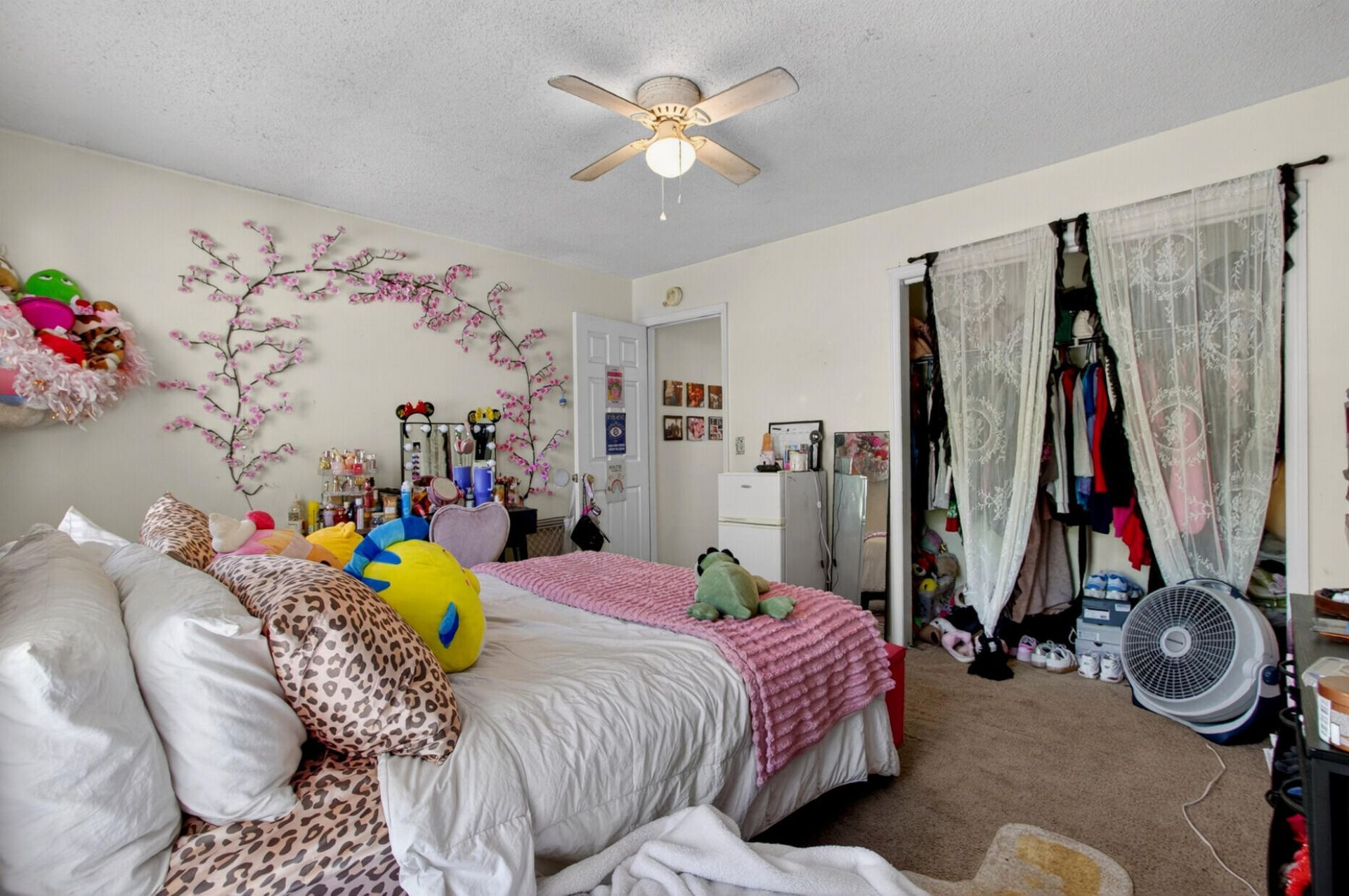 5400 Dwight Drive Photo 30