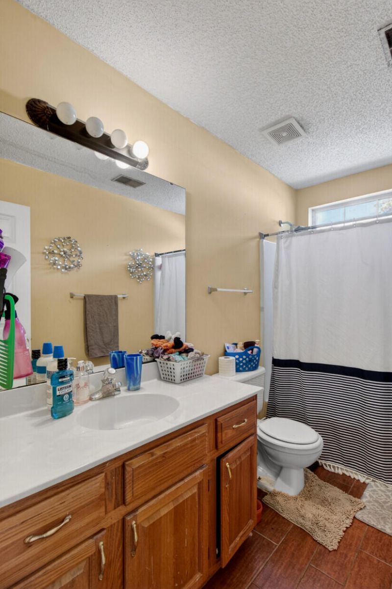 5400 Dwight Drive Photo 32