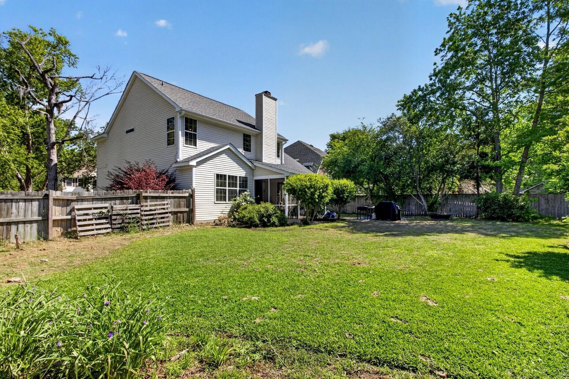 5400 Dwight Drive Photo 38