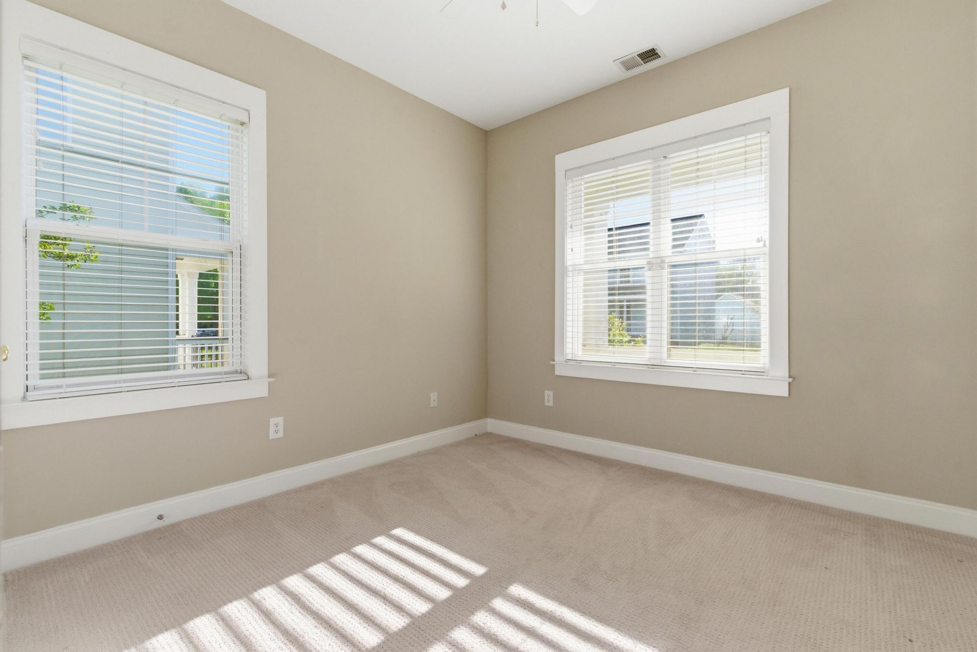 203 Hydrangea Street Photo 13