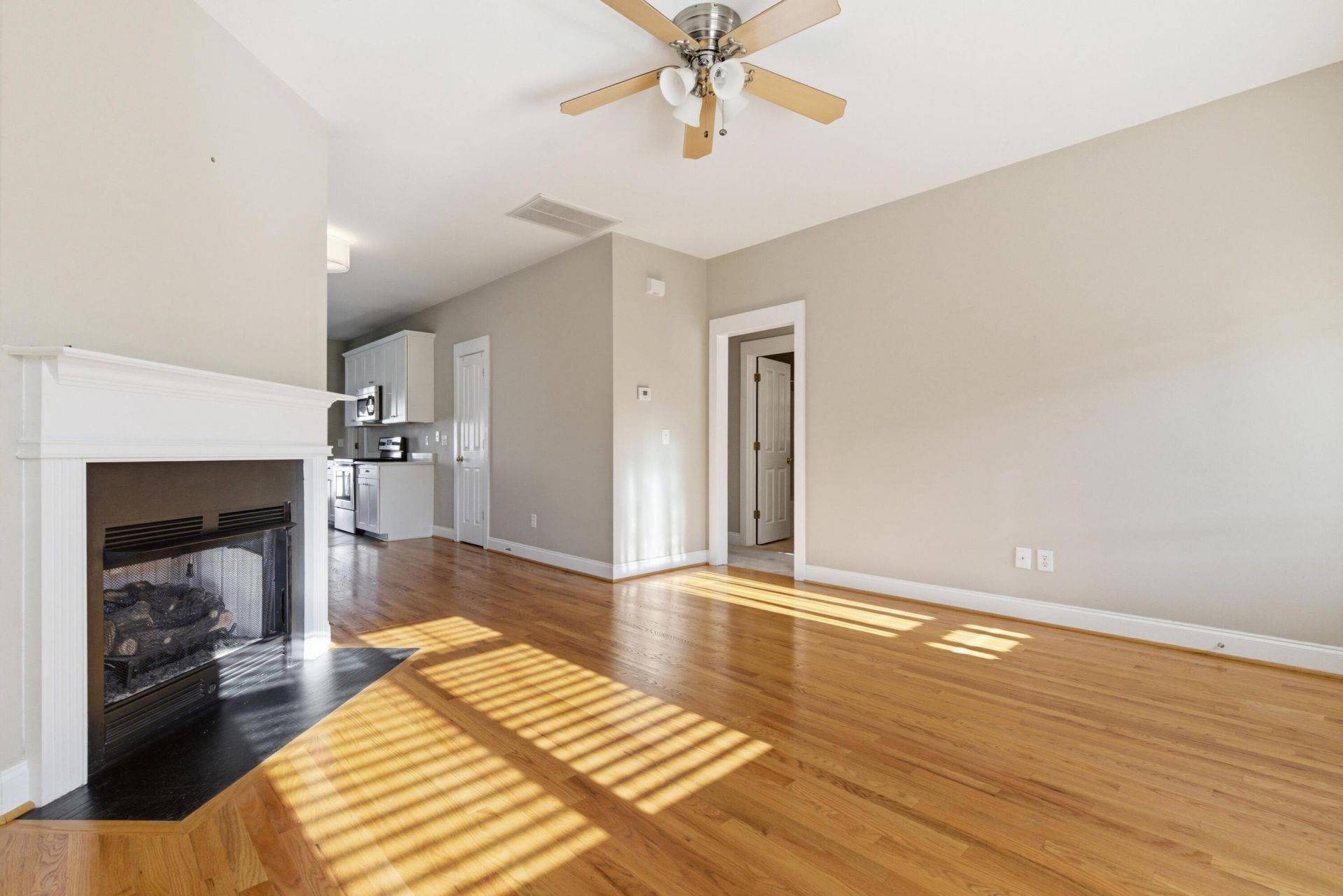 203 Hydrangea Street Photo 18