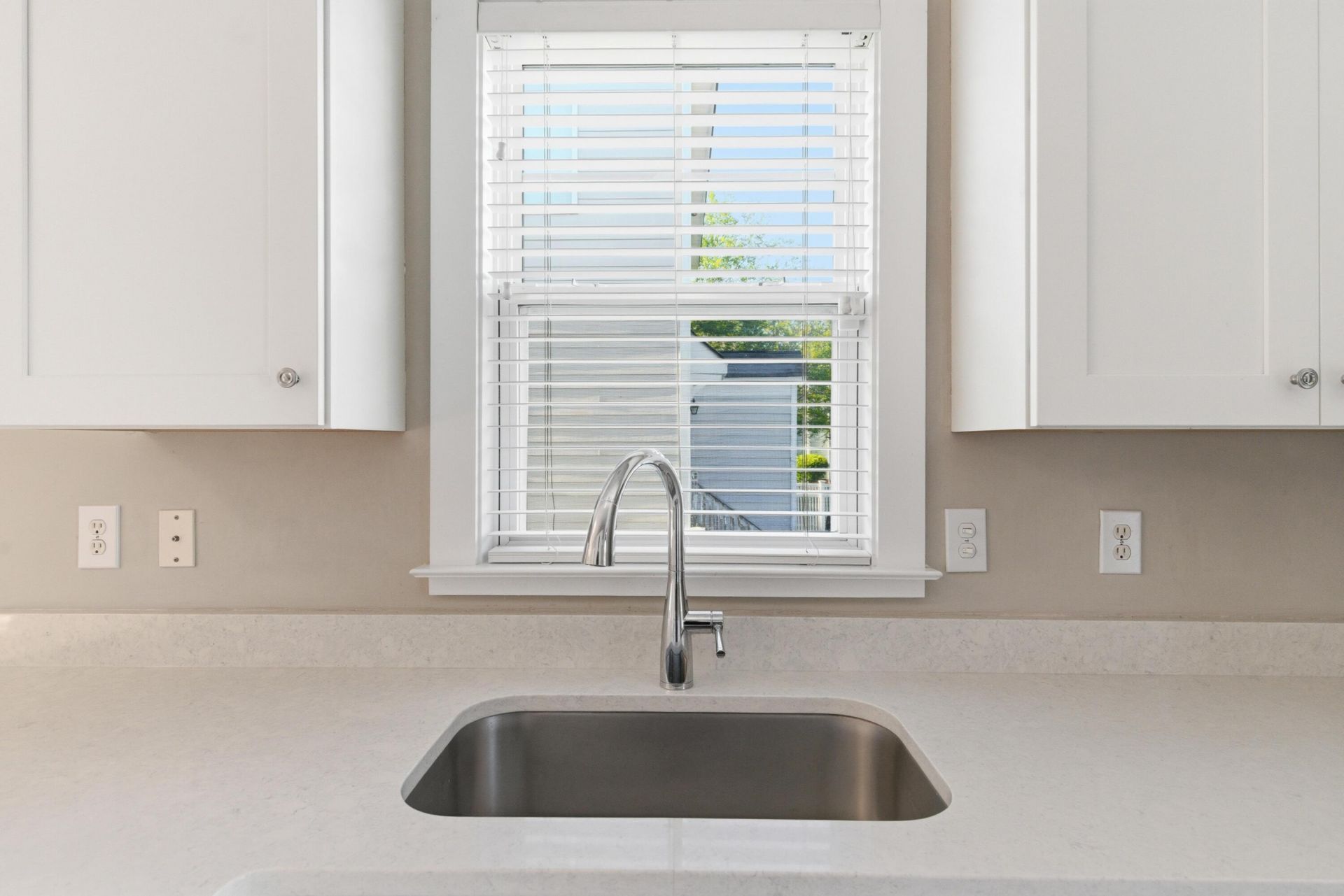 203 Hydrangea Street Photo 22