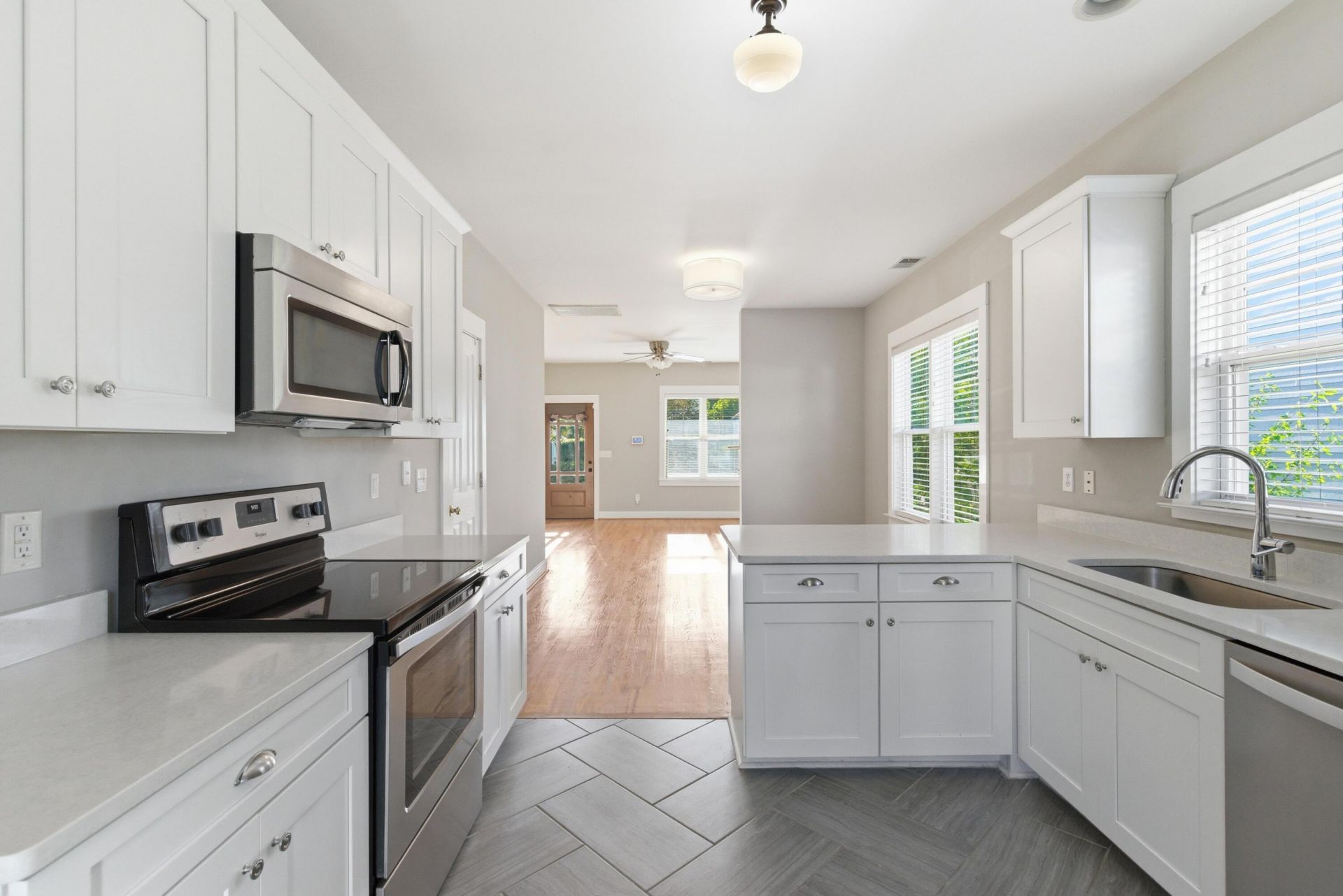 203 Hydrangea Street Photo 25