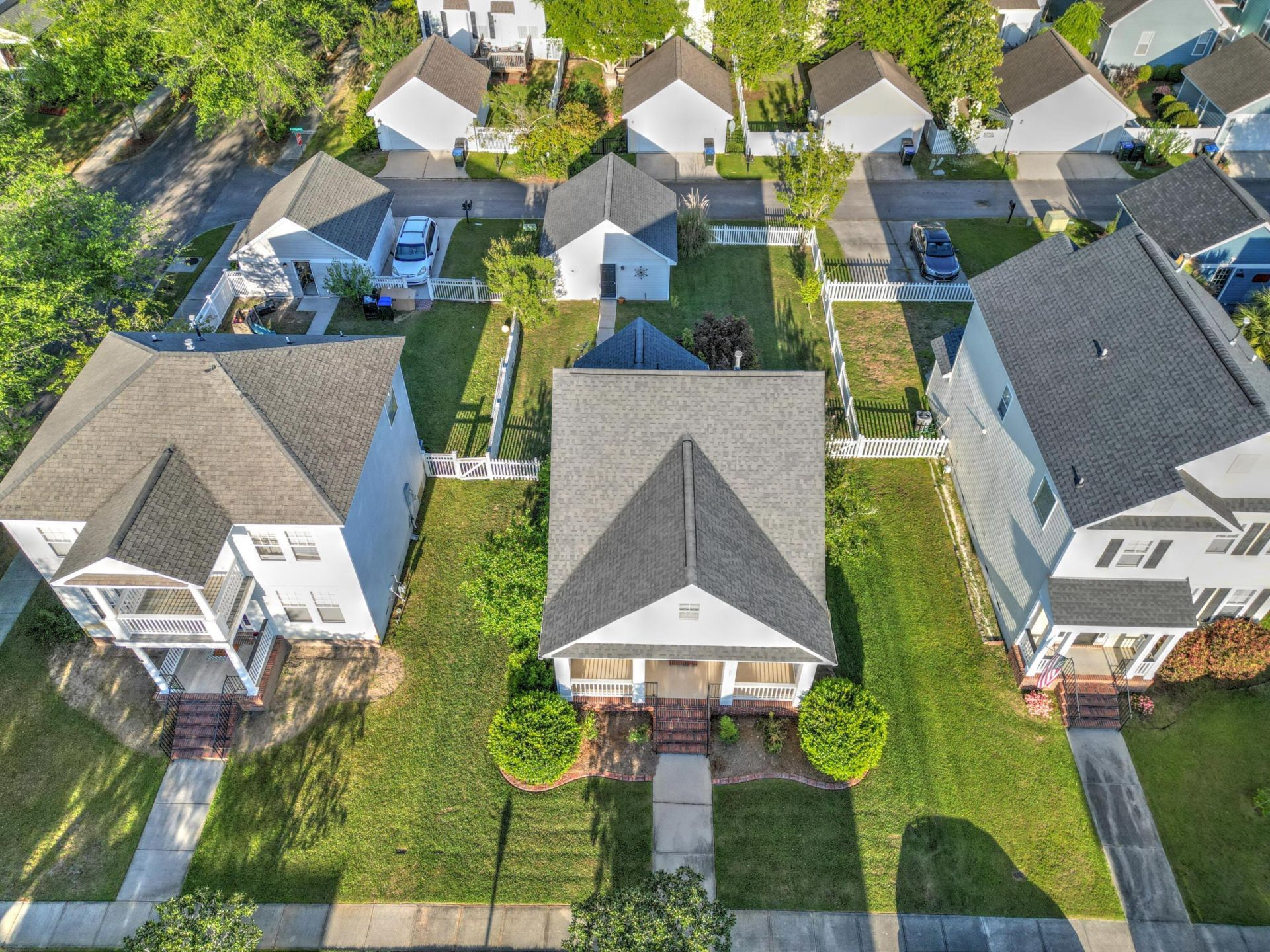 203 Hydrangea Street Photo 36