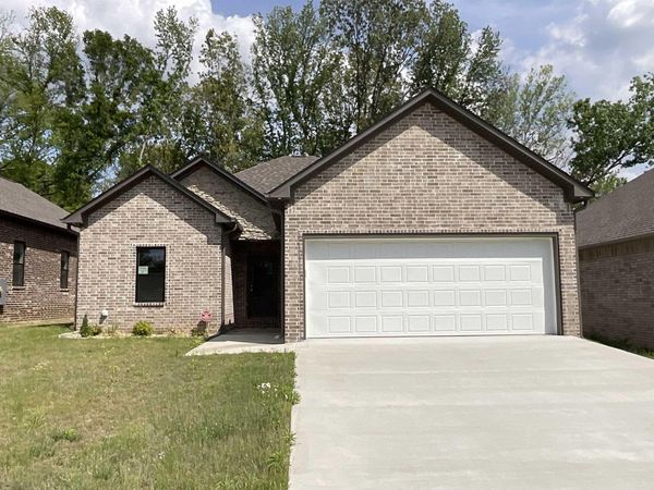 929 N Jeff Davis Avenue, Jacksonville, AR 72076