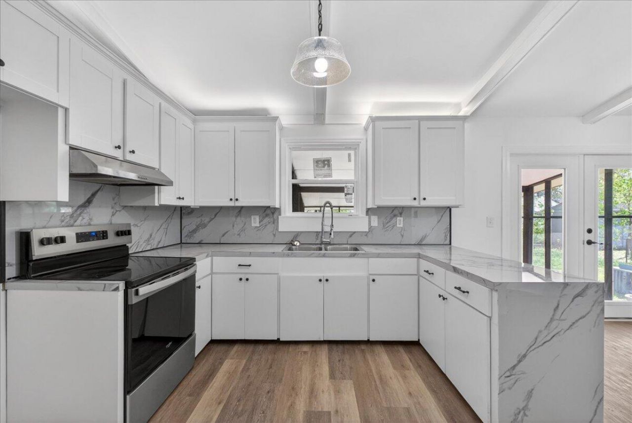 4025 Olivia Drive Photo 9