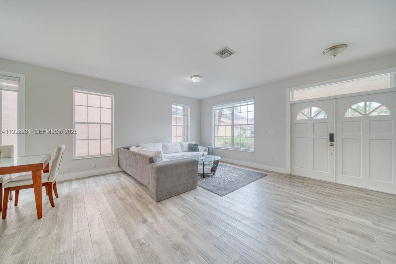 15261 SW 108th Ter, Miami, FL 33196 Photo