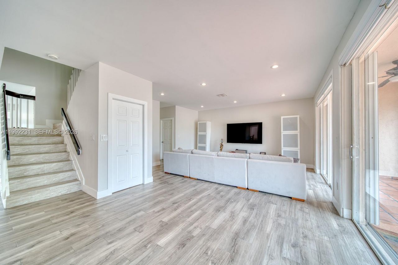 15261 SW 108th Ter, Miami, FL 33196 Photo