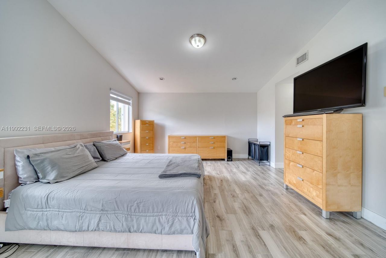 15261 SW 108th Ter, Miami, FL 33196 Photo