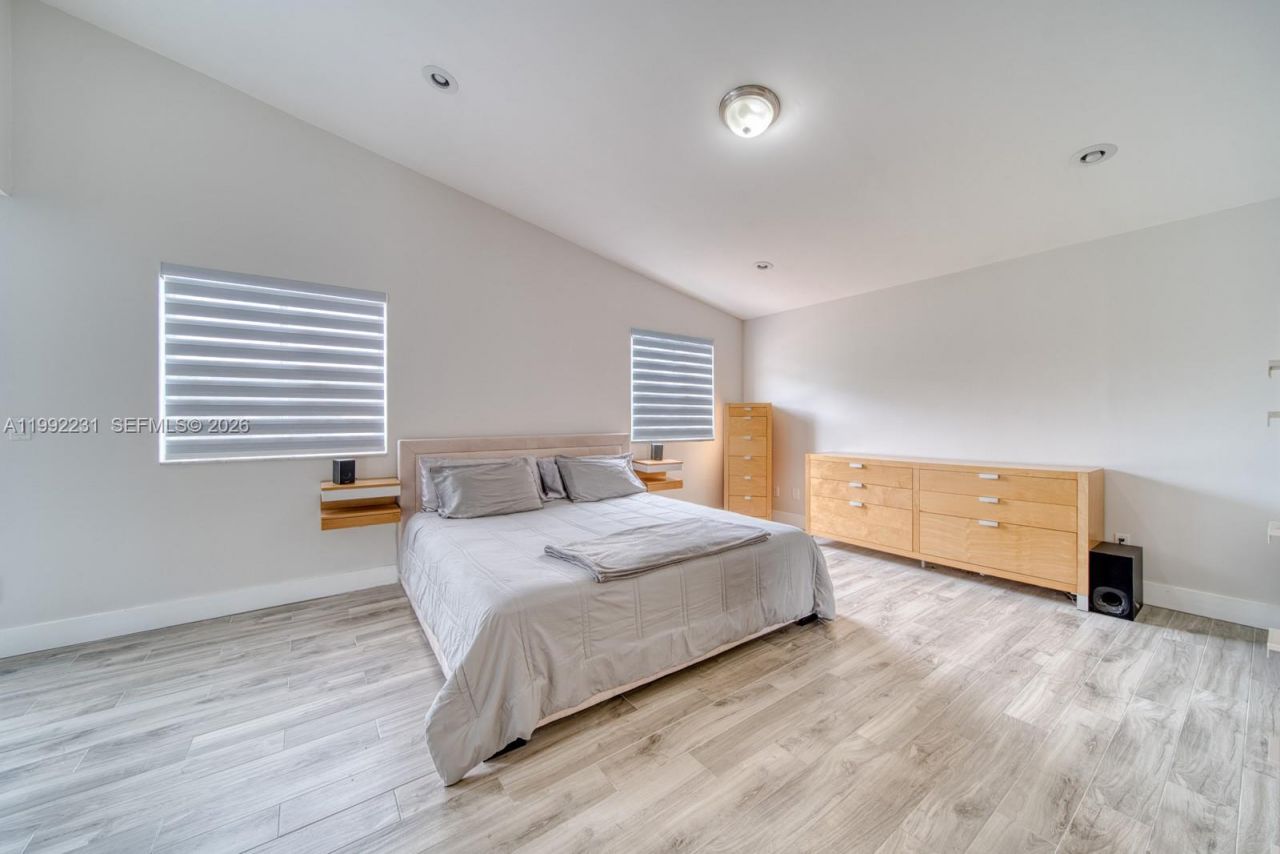 15261 SW 108th Ter, Miami, FL 33196 Photo