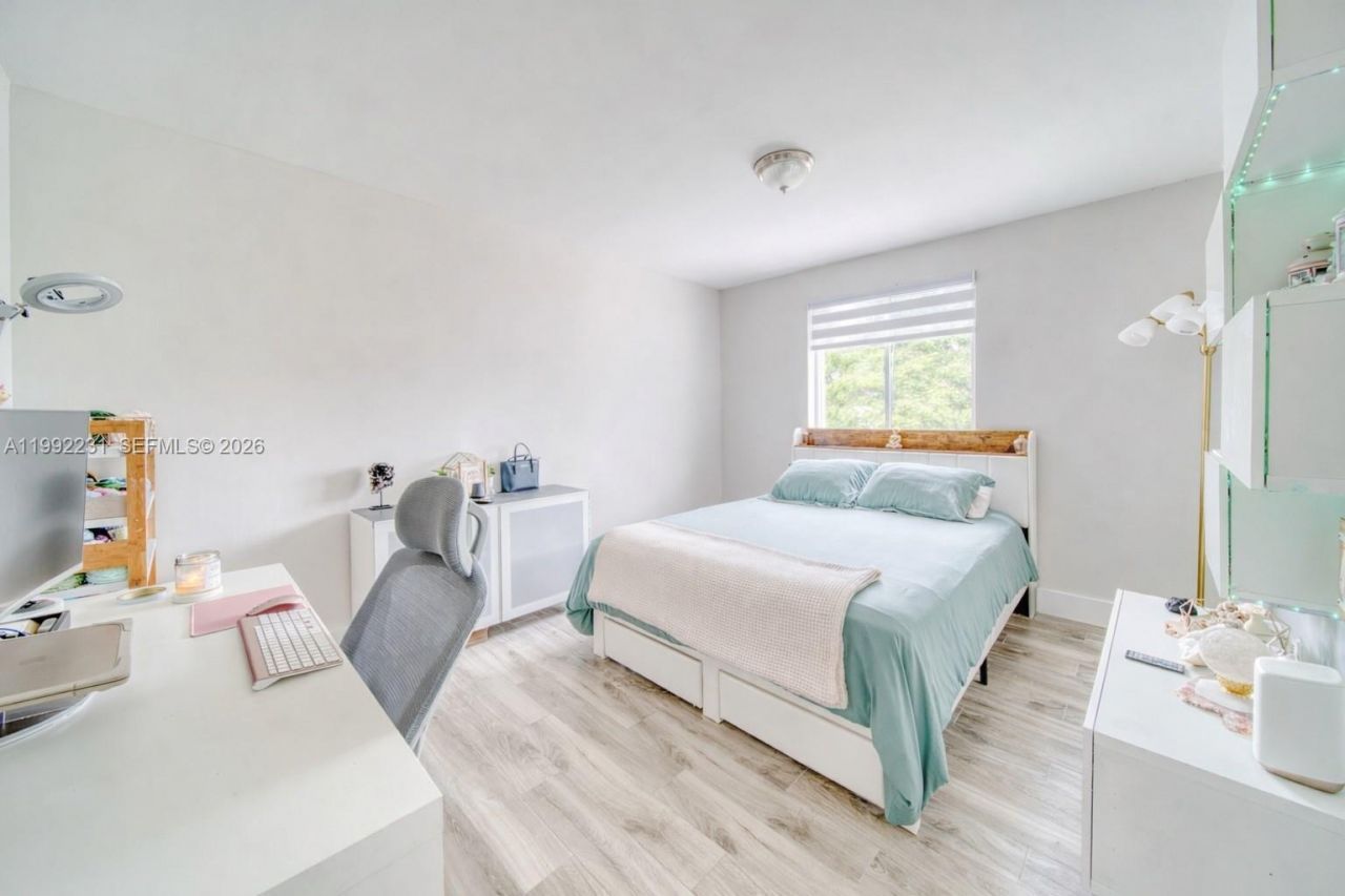 15261 SW 108th Ter, Miami, FL 33196 Photo