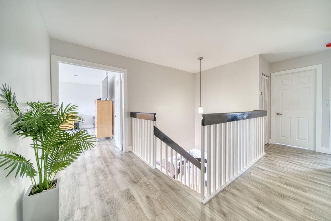 15261 SW 108th Ter, Miami, FL 33196 Photo