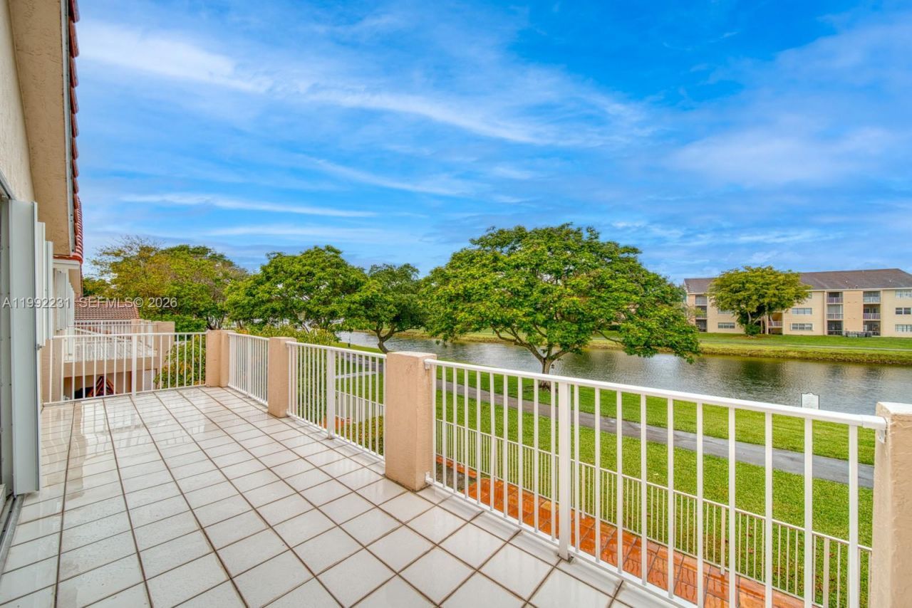 15261 SW 108th Ter, Miami, FL 33196 Photo