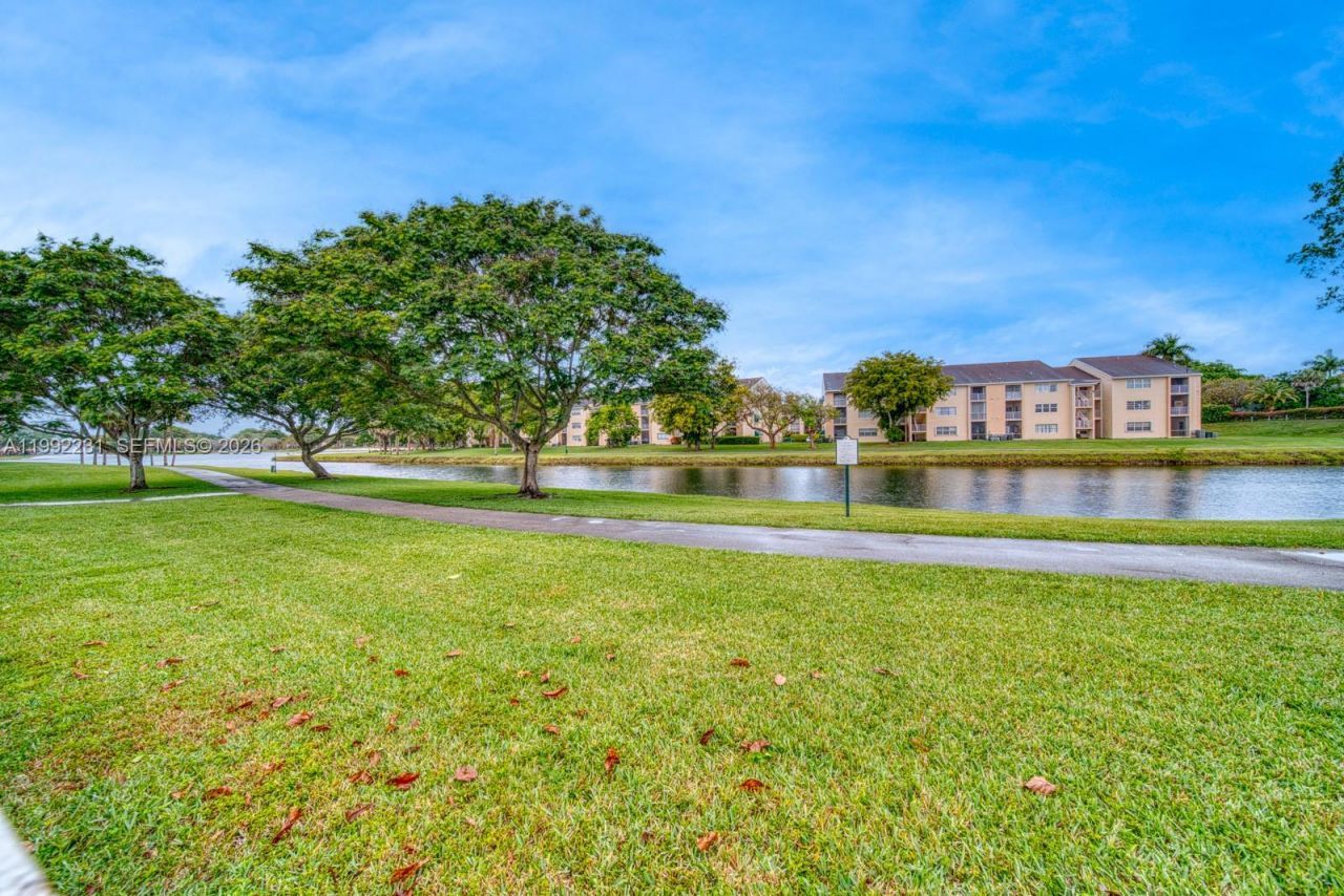 15261 SW 108th Ter, Miami, FL 33196 Photo