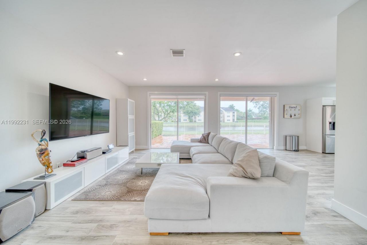 15261 SW 108th Ter, Miami, FL 33196 Photo