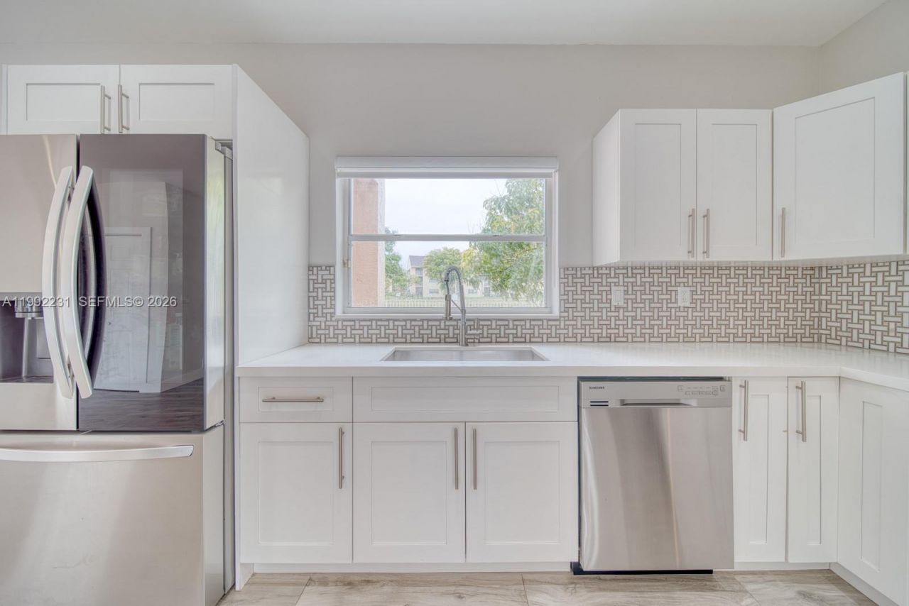 15261 SW 108th Ter, Miami, FL 33196 Photo