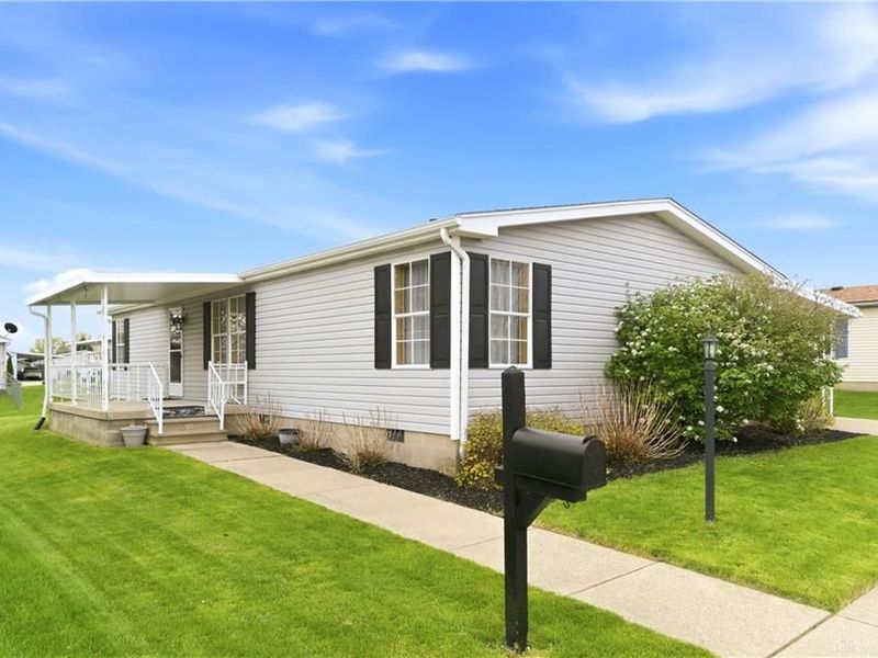 126 South Point Drive, Fairborn, OH 45324 Photo 1