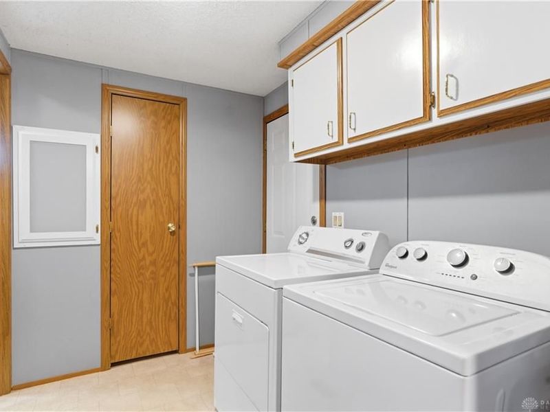 126 South Point Drive, Fairborn, OH 45324 Photo 17