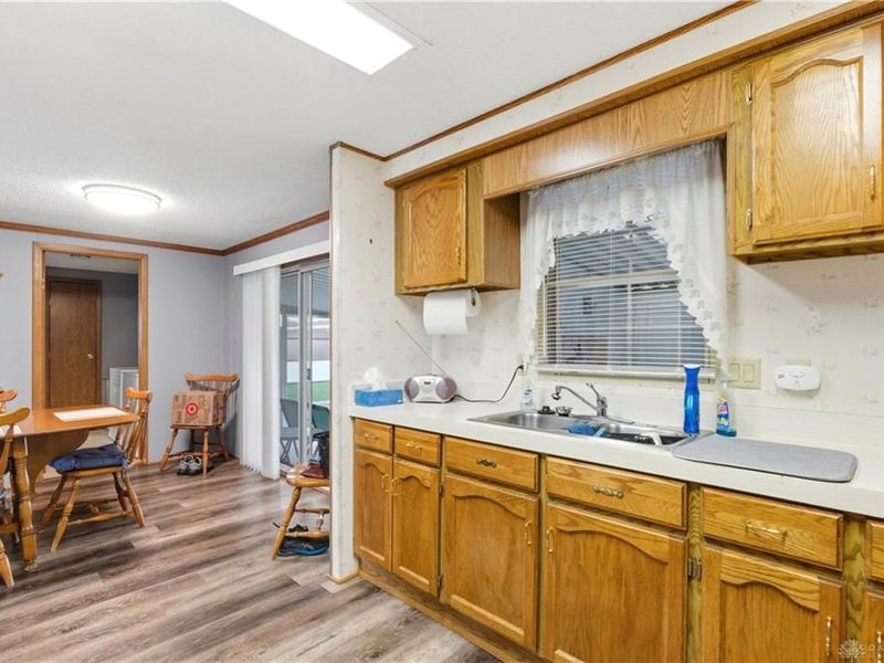 126 South Point Drive, Fairborn, OH 45324 Photo 8