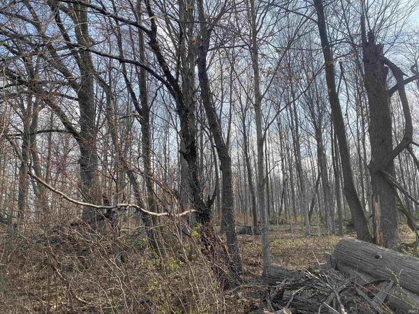 900 S, Warren, IN 46792