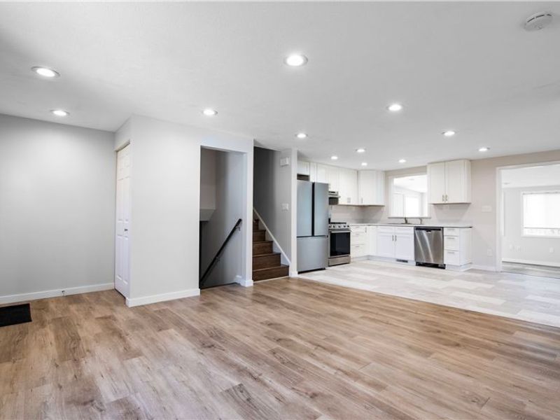 348 Silver Meadows Boulevard , Kent, OH 44240 Photo 2