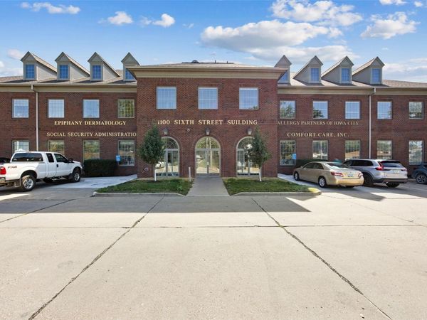 1100 6th Street , Unit B1, Coralville, IA 52241