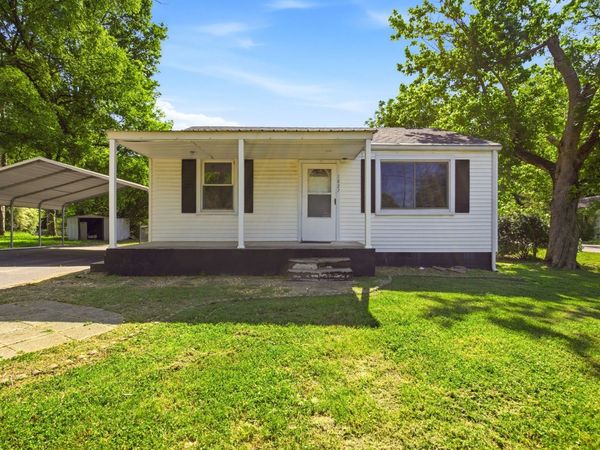 1827 Sunset Ave, Columbia, TN 38401