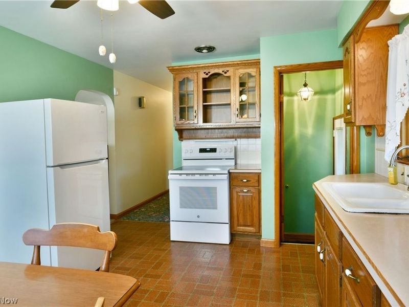 1737 Westwood Drive NW, Warren, OH 44485 Photo 12