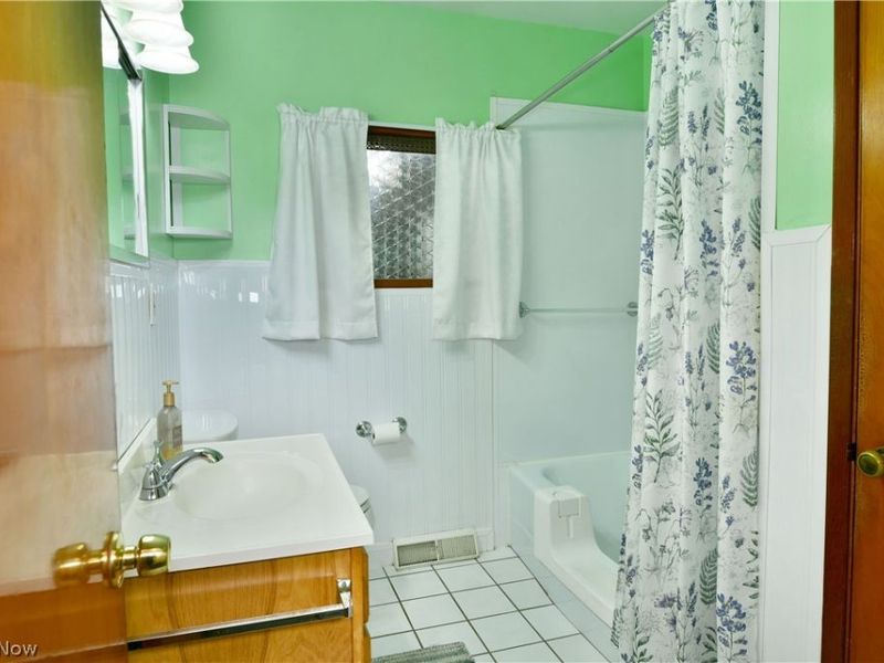 1737 Westwood Drive NW, Warren, OH 44485 Photo 17