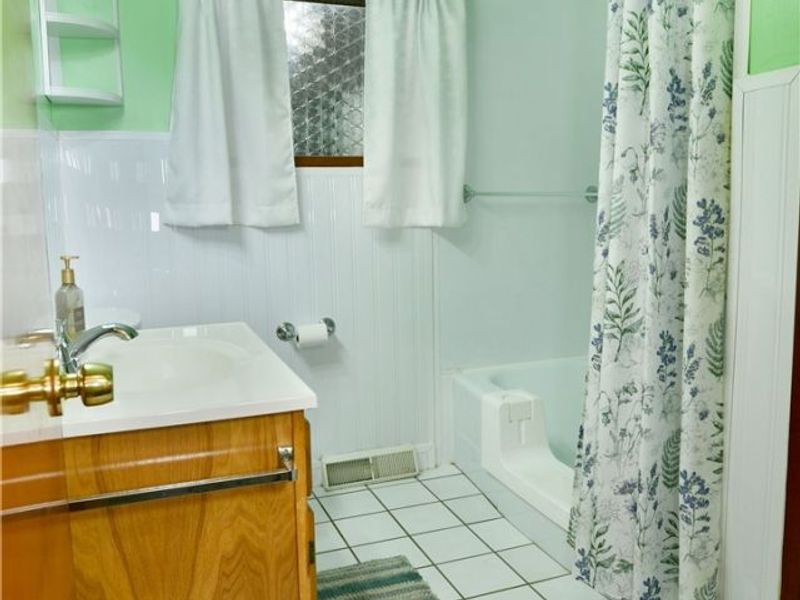 1737 Westwood Drive NW, Warren, OH 44485 Photo 18