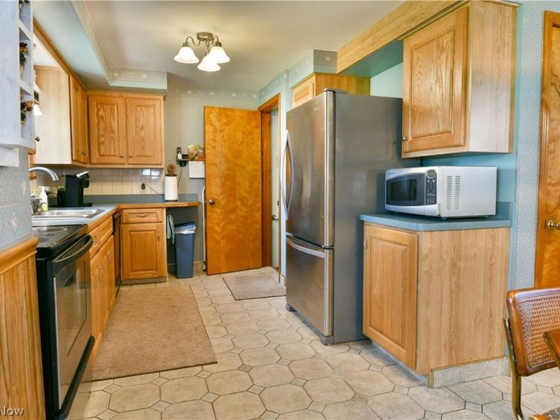 834 Pleasant Street, Warren, OH 44483 Photo 13