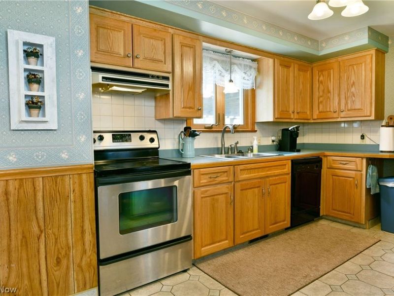 834 Pleasant Street, Warren, OH 44483 Photo 14