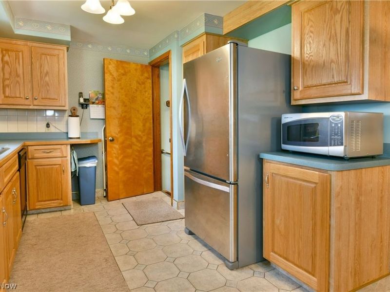 834 Pleasant Street, Warren, OH 44483 Photo 15