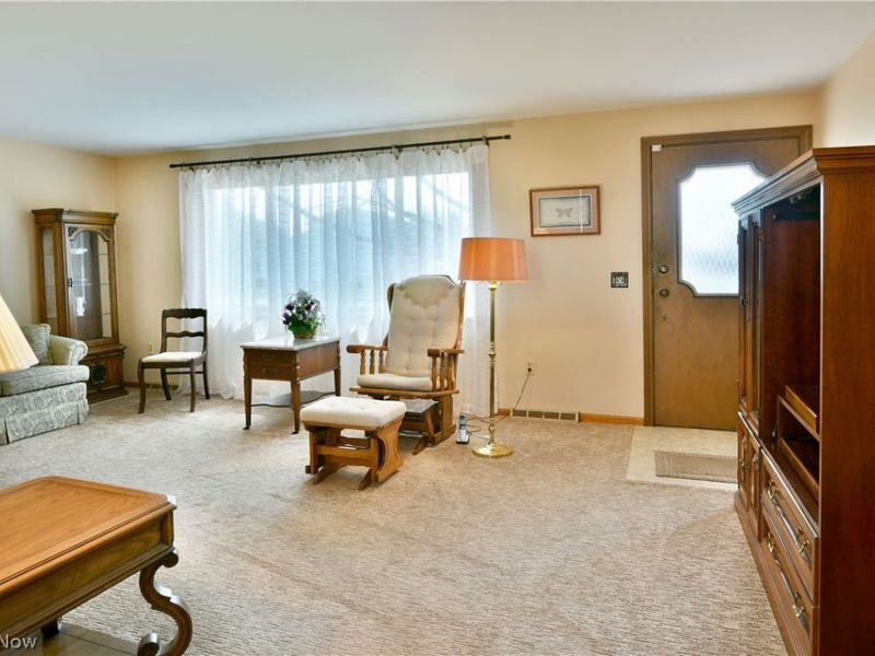 834 Pleasant Street, Warren, OH 44483 Photo 5