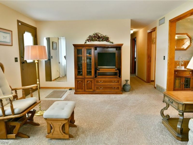 834 Pleasant Street, Warren, OH 44483 Photo 8