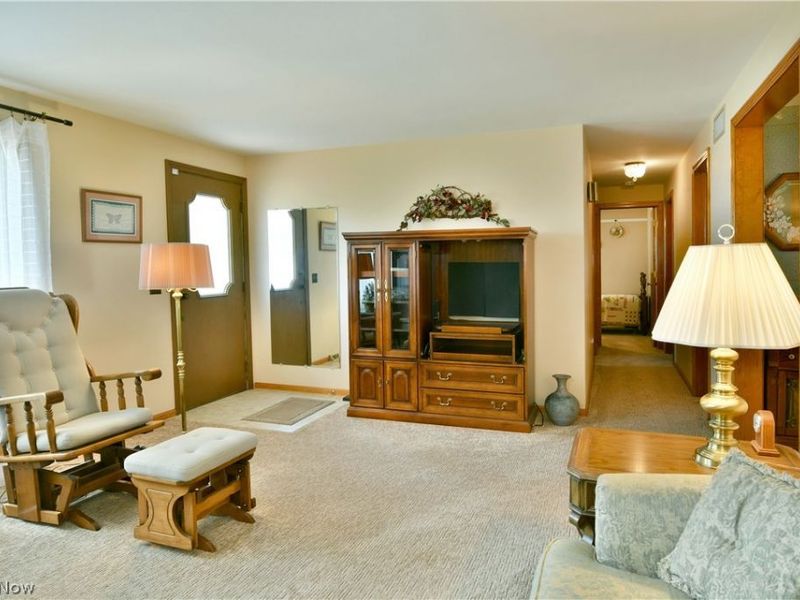 834 Pleasant Street, Warren, OH 44483 Photo 9