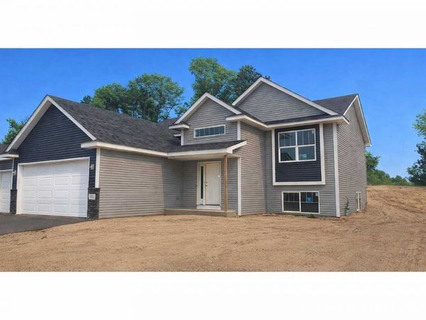 1063 NE Bellaire Boulevard NW, Isanti, MN 55040