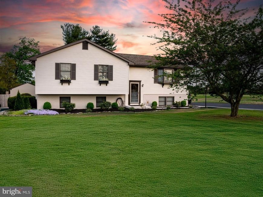 51 S Golfwood Avenue, Carneys Point, NJ 08069 Main Photo