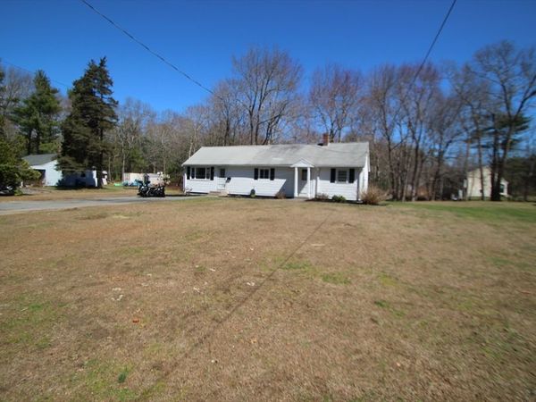 12 Santos Ct, Hanson, MA 02341