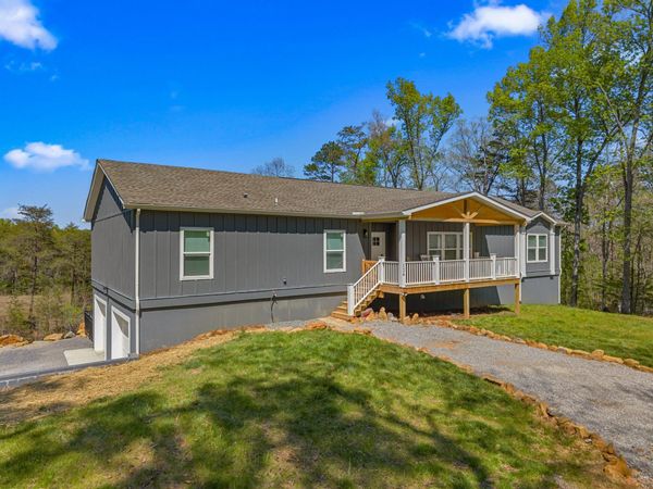 126 Deer Run Way, Dandridge, TN 37725