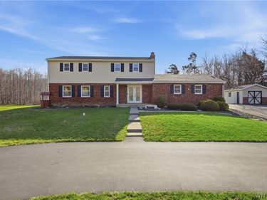 7033 Derby Road , Derby, NY 14047