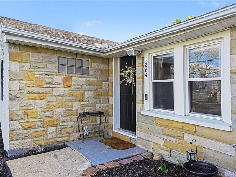 1864 Burrowes Boulevard, Fairborn, OH 45324 Photo 3