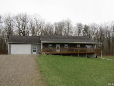 2800 Meadowdale Road, Lapeer Twp, MI 48455