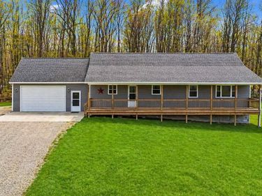 2800 Meadowdale Road, Lapeer Twp, MI 48455