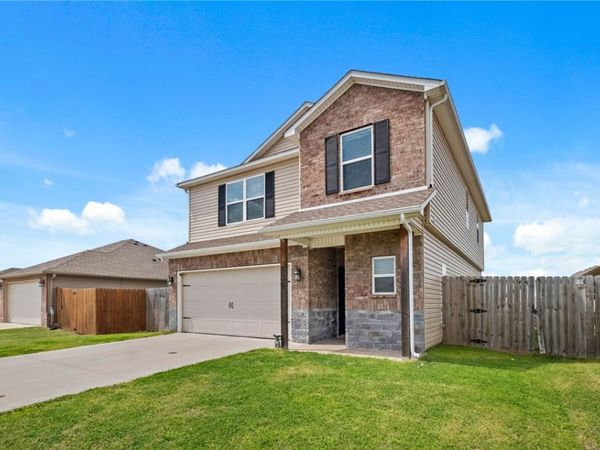 635 Woodcreek Loop, Lowell, AR 72745