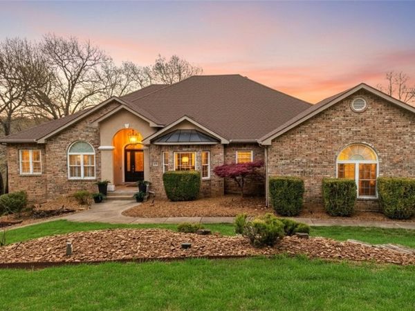 40 Chelmsworth Drive, Bella Vista, AR 72715