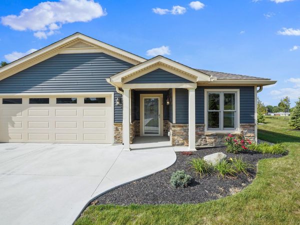 124 Willows End, Bellefontaine, OH 43311