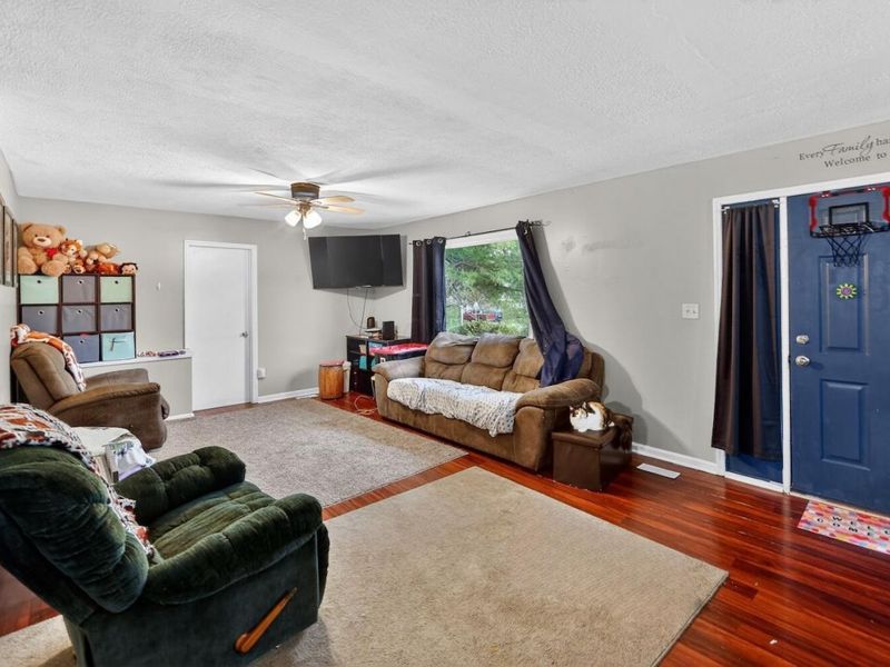 45 Berrimore Drive , Utica, OH 43080 Photo 3