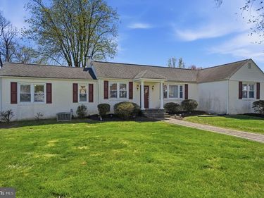 1615 PLEASANT DRIVE, FEASTERVILLE TREVOSE, PA 19053