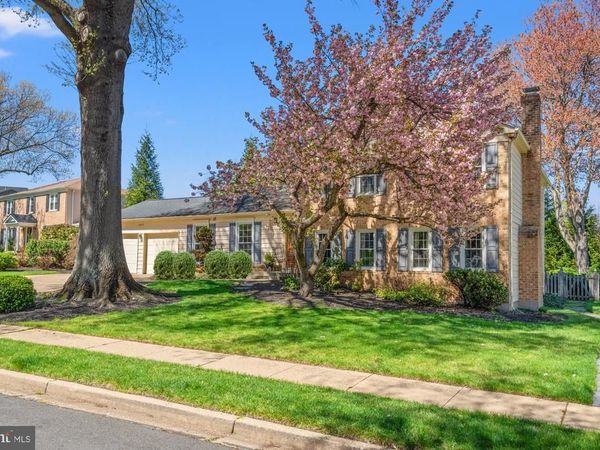 6212 NETHERCOMBE COURT, MCLEAN, VA 22101